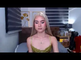 Xlovecam Free Live Porn of JuicyCockAlyson