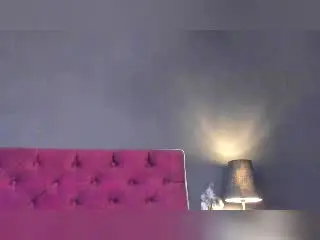 Xlovecam Sex Chat of SophieSonyas