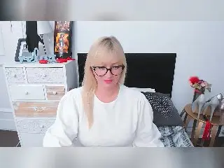 Xlovecam Sex Cam of MarinaSweet