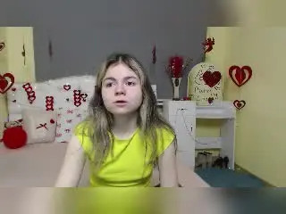 Xlovecam Free Live Porn of TinaRedly