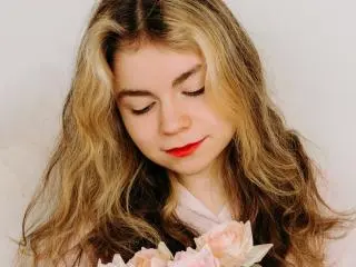 Xlovecam Free Live Porn of TinaRedly