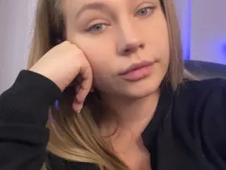 Xlovecam Live Sex Cam of HollyCandyX