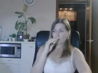 Xlovecam Free Live Porn of LoriEla