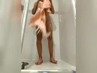 Xlovecam Free Porn Cam of OrianaLaFrancaise