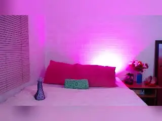 Xlovecam Sex Cam of AmyStreetwise69