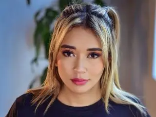 Xlovecam Live Porn of Madisson69