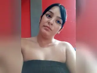 Xlovecam Watch Live Sex Cams of TalianaSquirt