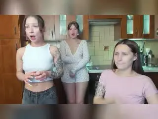 Xlovecam Free Porn Cam of HotCaramelsTrio