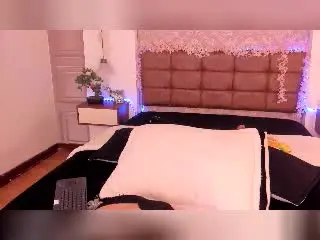 Xlovecam Adult Webcams of MillaHottLove69