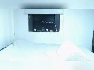 Xlovecam Free Live Porn of EllieCherry