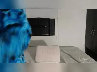 Xlovecam Live Sex Cam of EllieCherry