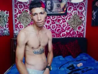 Xlovecam Free Porn Cam of AgronX