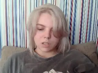 Xlovecam Sex Chat of Rosallia