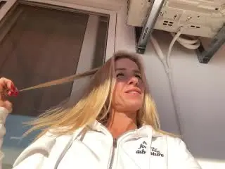 Xlovecam Nude Webcam of SandraSwweet