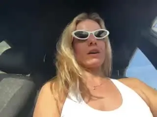 Xlovecam Live Sex Cam of SandraSwweet