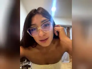 Xlovecam Adult Video Chat of AmelineRousseau