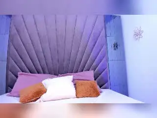 Xlovecam Free Live Porn of VioletteRoselle