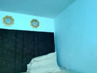 Xlovecam Sex Cam of MeganFiire