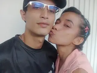 Xlovecam Live Sex Cam of AlejoyMaria