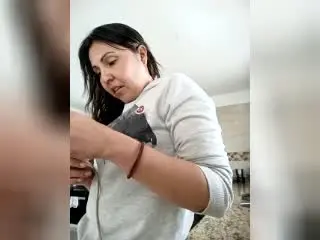 Xlovecam Sex Cam of AdelaShery