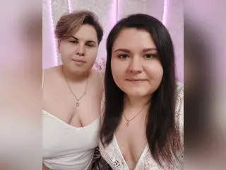 Xlovecam Sex Cam of BeckyAndEllen