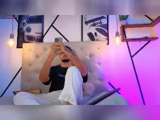 Xlovecam Live Sex Cam of AryanBrown