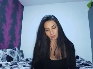 Xlovecam Live Sex of BrunetteBabe69