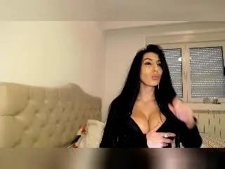 Xlovecam Watch Live Sex Cams of BrunetteBabe69