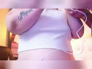 Xlovecam Live Sex Cam of SarahMat