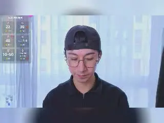 Xlovecam Free Porn Cam of OliverHot69
