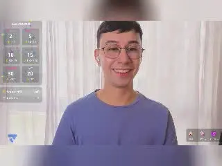 Xlovecam Adult Webcam of OliverHot69
