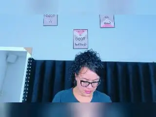 Xlovecam Free Live Porn of HotLatinaLover