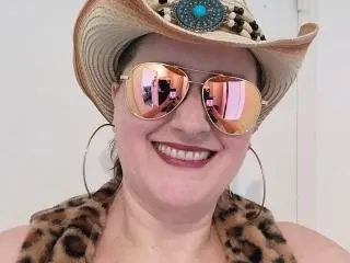 Xlovecam Sex Cam of LiliChattePoilue