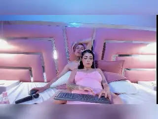 Xlovecam Adult Webcam of AliceAndCristophe