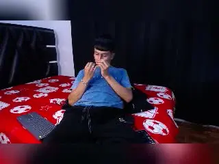 Xlovecam Live Porn of Kyller69
