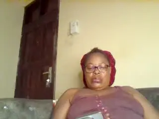 Xlovecam Live Porn of HeavyAss69