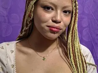 Xlovecam Adult Webcam of KeiryGinger