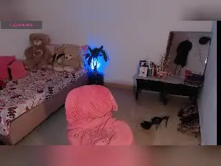 Xlovecam Sex Chat of PaulinaNicolle