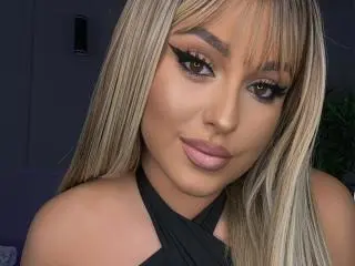 Xlovecam Live Sex Cam of PatriciaSpicey