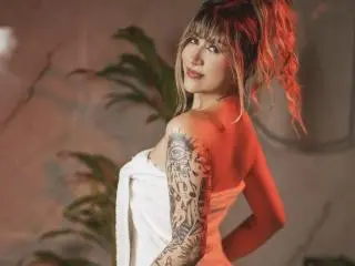 Xlovecam Nude Webcam of AriJhonnson