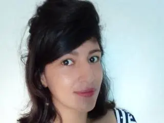 Xlovecam Adult Webcam of SarahFriendly