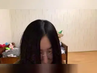 Xlovecam Sex Cam of IzettaDingel