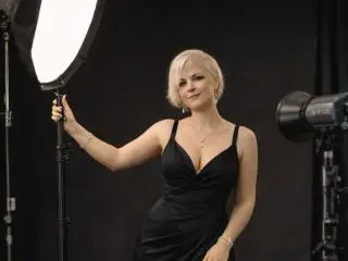 Xlovecam Live Sex of CrystalVibe