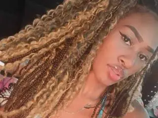 Xlovecam Live Porn of MissNahomi