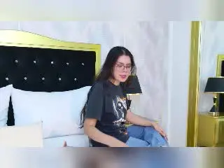 Xlovecam Free Porn Cam of MaraCortes