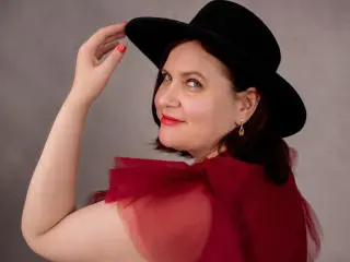 Xlovecam Nude Webcam of BigTitsXHot