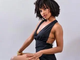 Xlovecam Live Sex Cam of CocoMademoiselle