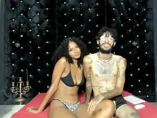 Xlovecam Free Live Porn of JeniferandBenn