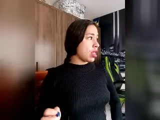 Xlovecam Nude Webcam of KamilaLovee