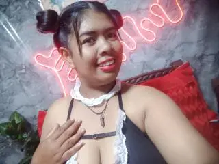 Xlovecam Nude Webcam of MariahSquirting69